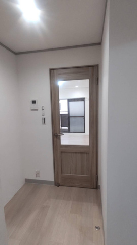 クレアール忠岡2階2LDK 玄関の画像