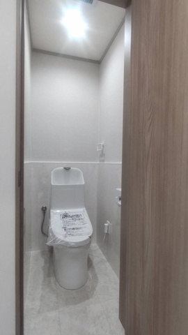 クレアール忠岡2階2LDK トイレの画像