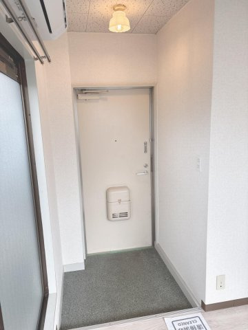 グリーンハイツ3階1DK 玄関の画像