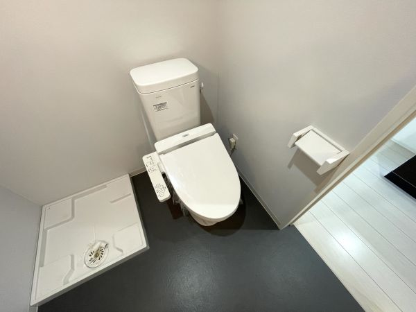 フィローネ高畑2階1K トイレの画像