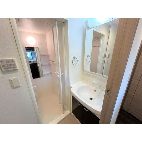 コスモリード神戸三宮3階1K 洗面所の画像