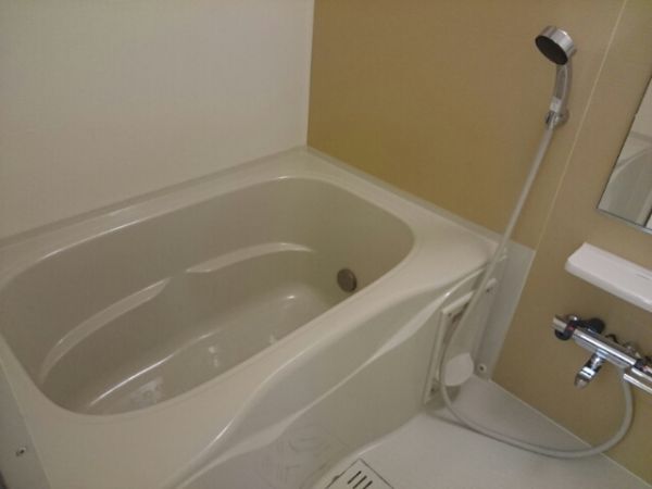 ウェスト宮ノ下6階1LDK お風呂の画像