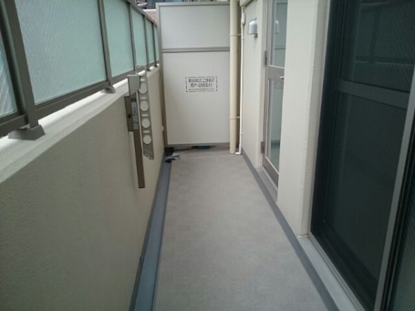 ウェスト宮ノ下6階1LDK ベランダの画像