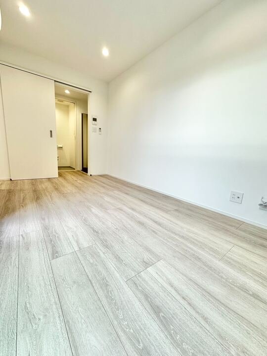 TIDA 高畑1階1LDK 部屋①の画像