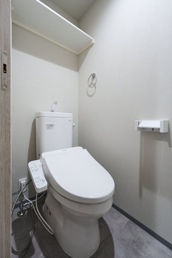 CRASTINE上飯田東町4丁目2階1LDK トイレの画像