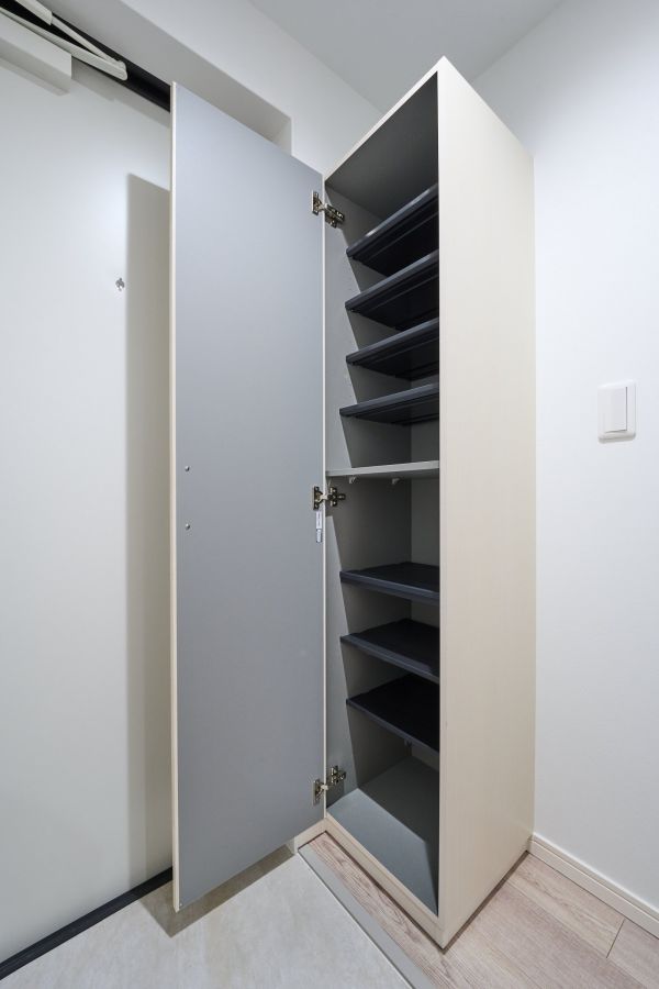 CRASTINE上飯田東町4丁目3階1LDK 玄関の画像