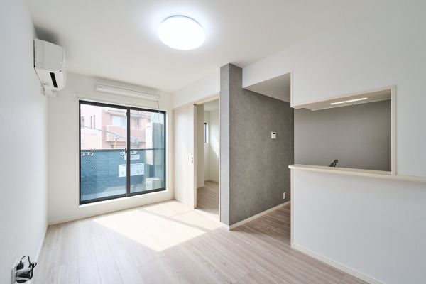 CRASTINE上飯田東町4丁目3階1LDK リビングの画像