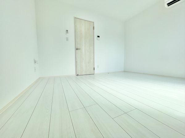 CRASTINE東味鋺3丁目Ⅱ3階1K リビングの画像