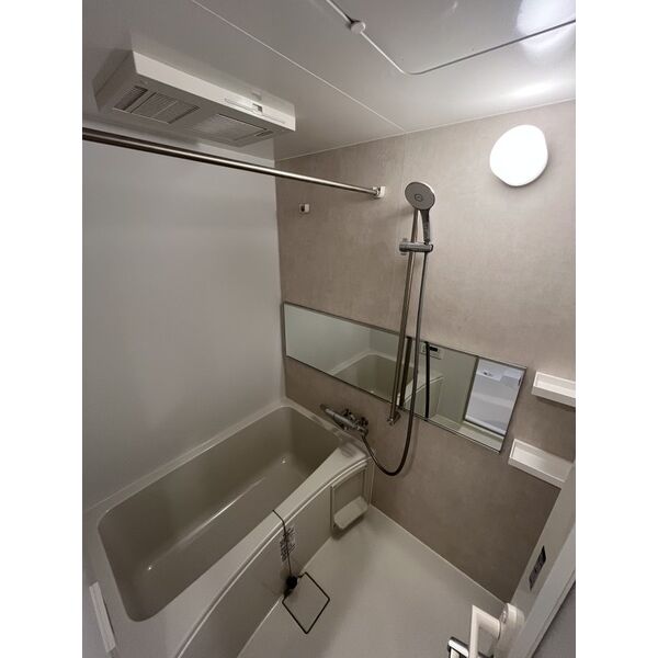 スプランディッド弁天町WEST2階1LDK お風呂の画像