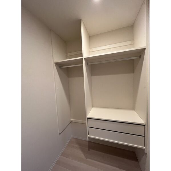 スプランディッド弁天町WEST2階1LDK 収納の画像