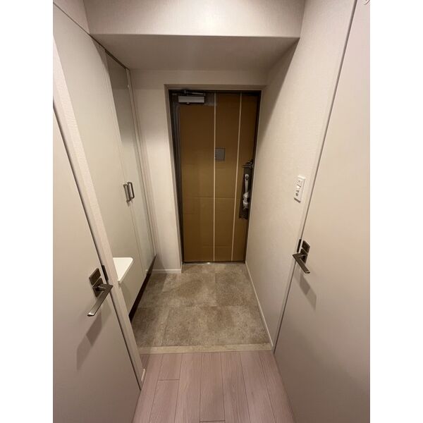 スプランディッド弁天町WEST2階1LDK 玄関の画像