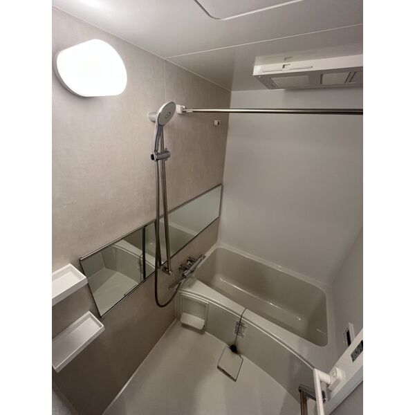 スプランディッド弁天町WEST2階1LDK お風呂の画像