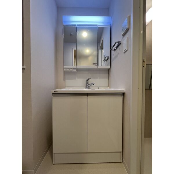 スプランディッド弁天町WEST2階1LDK 洗面所の画像