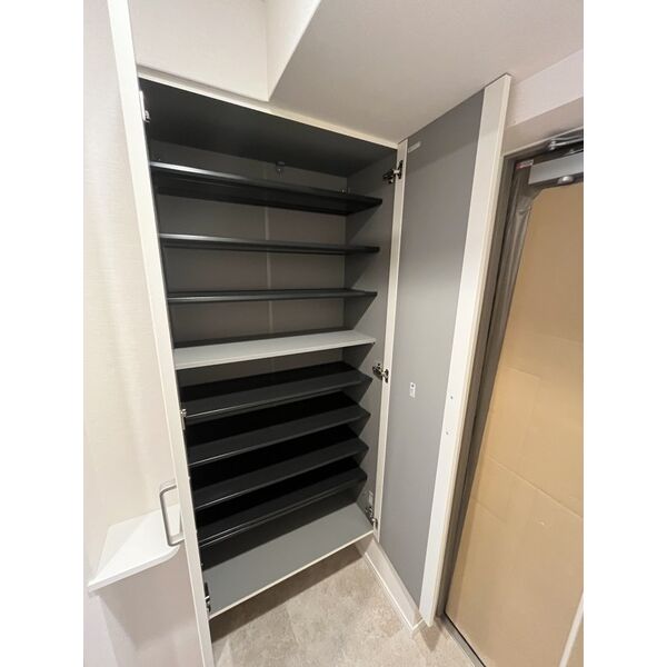 スプランディッド弁天町WEST2階1LDK 収納の画像