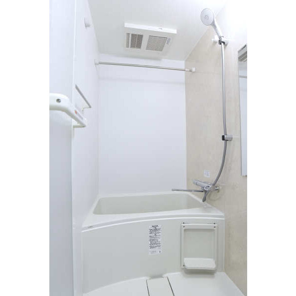 フォーリアライズ難波リアン09階1K お風呂の画像