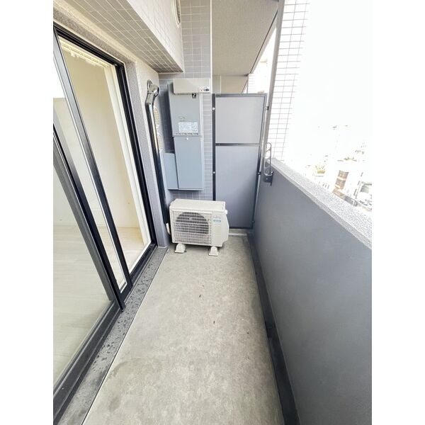 レジュールアッシュ塚本レジデンス8階1K ベランダの画像