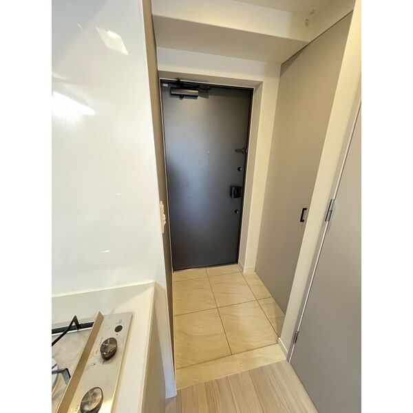 レジュールアッシュ塚本レジデンス9階1K 玄関の画像