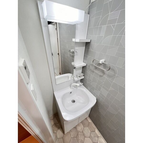 GLUCK MAISON S-SAKAI XVI5階1K 洗面所の画像