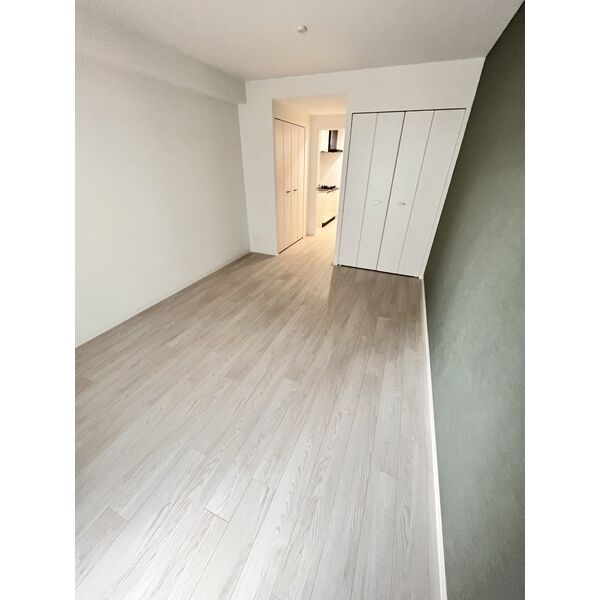 GLUCK MAISON S-SAKAI XVI4階1K リビングの画像