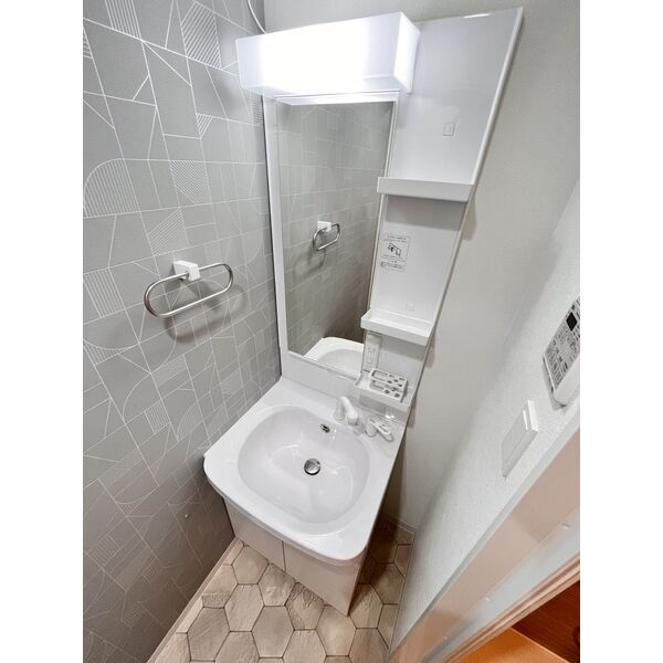 GLUCK MAISON S-SAKAI XVI4階1K 洗面所の画像