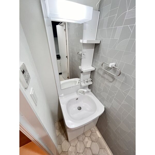 GLUCK MAISON S-SAKAI XVI4階1K 洗面所の画像