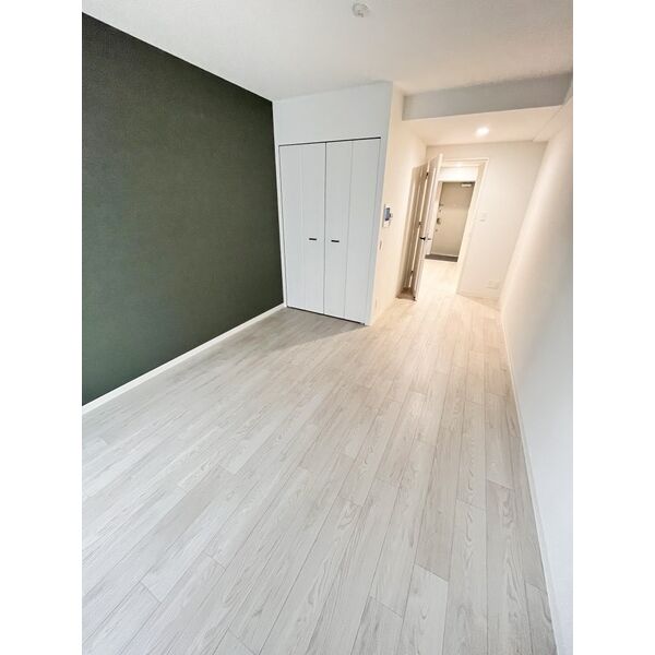 GLUCK MAISON S-SAKAI XVI4階1K リビングの画像