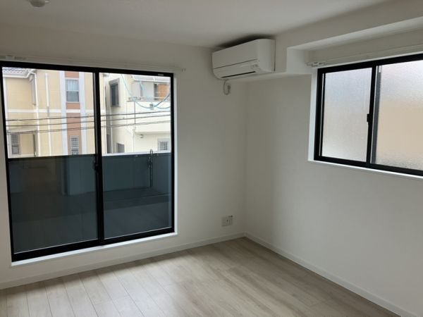 プルメリア阪大前2階1K リビングの画像