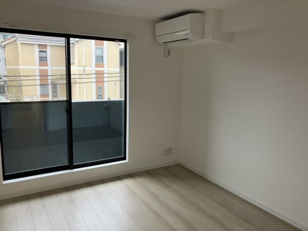 プルメリア阪大前2階1K リビングの画像