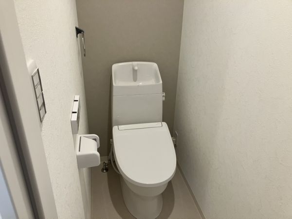 プルメリア阪大前2階1K トイレの画像