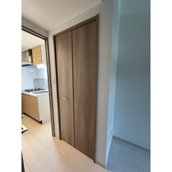 フォーリアライズ難波リアン08階1K 収納の画像