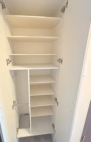 リヴェント難波ウエスト14階1K 収納の画像