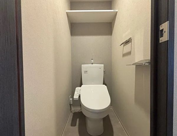 リヴェント難波ウエスト14階1K トイレの画像