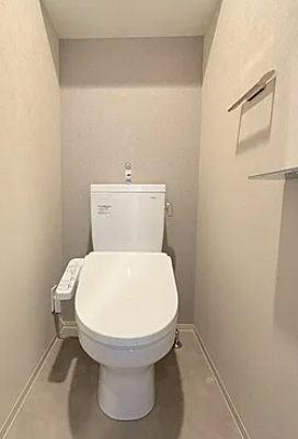 リヴェント難波ウエスト11階1K トイレの画像