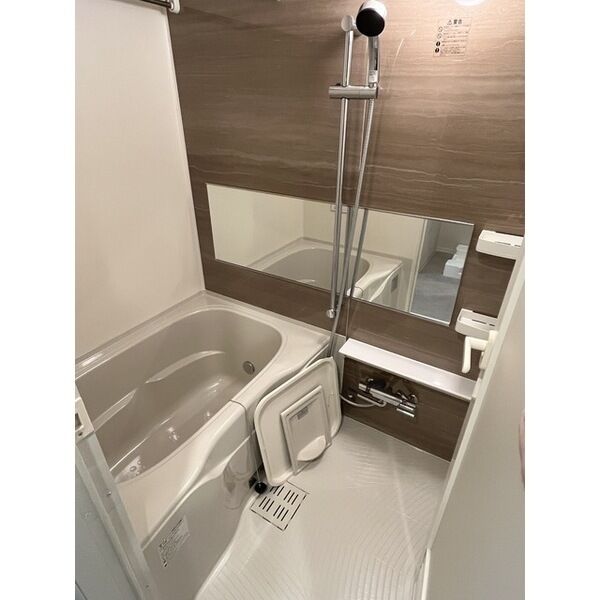 リヴェント難波ウエスト11階1LDK お風呂の画像