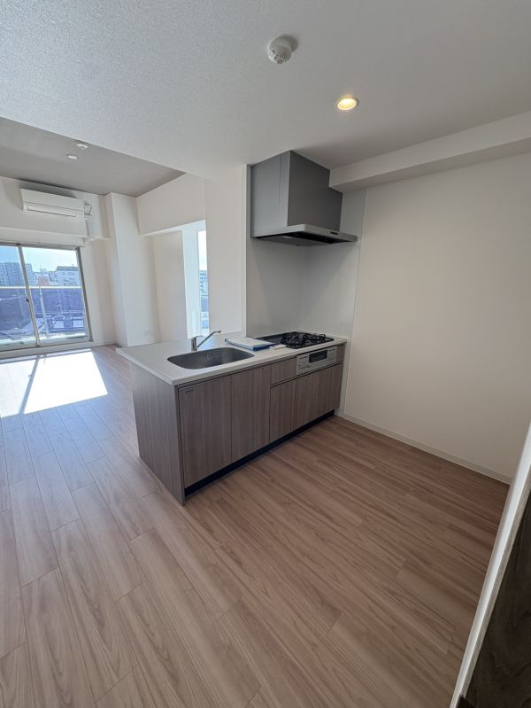 プレサンスＮＥＯ九条ディアシス6階1LDK リビングの画像