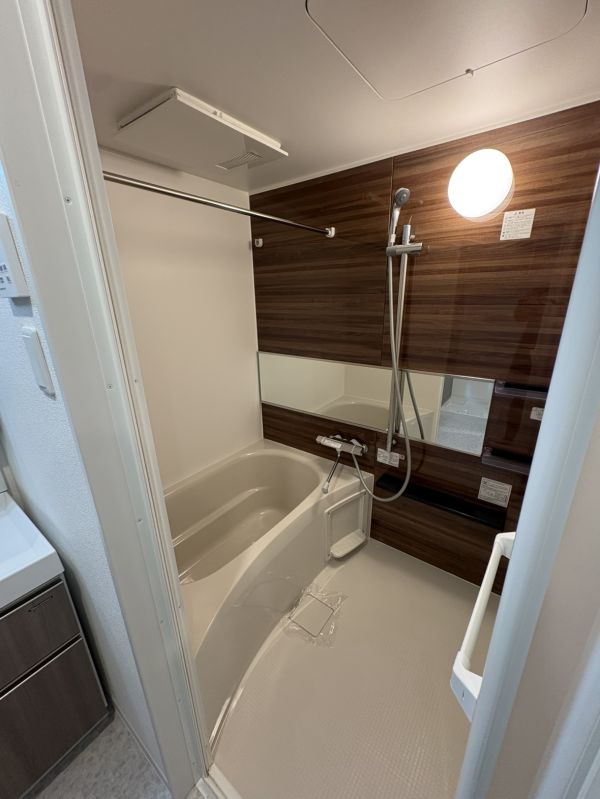 プレサンスＮＥＯ九条ディアシス4階1LDK お風呂の画像