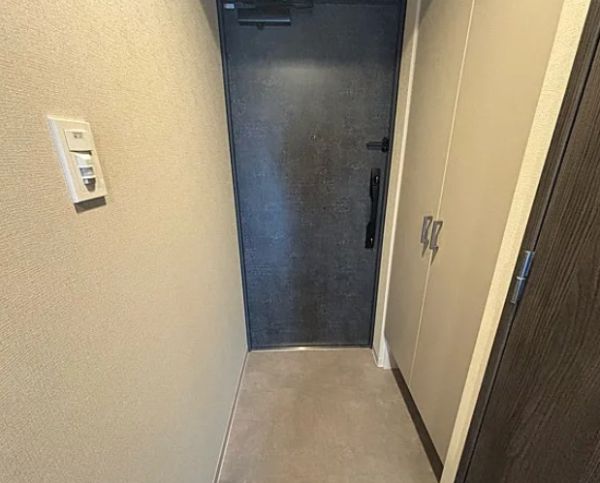 リヴェント難波ウエスト10階1K 玄関の画像