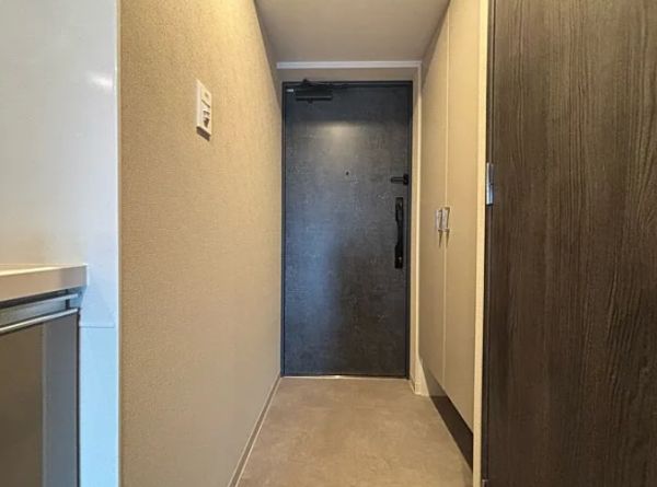 リヴェント難波ウエスト10階1K 玄関の画像