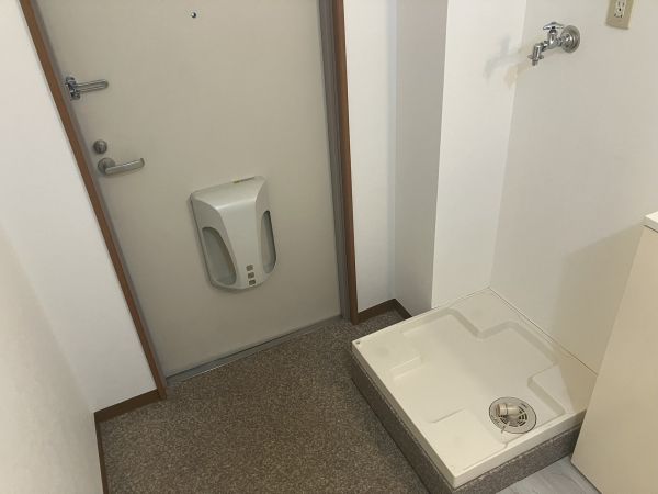 アネックス213階1K 玄関の画像