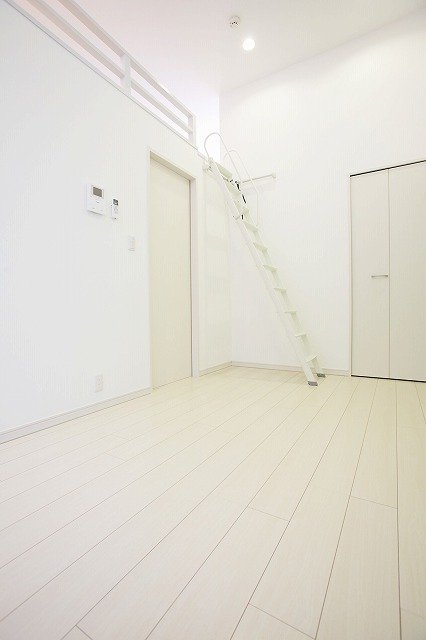 charmant2階1K 部屋②の画像