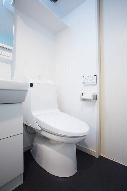 charmant2階1K トイレの画像