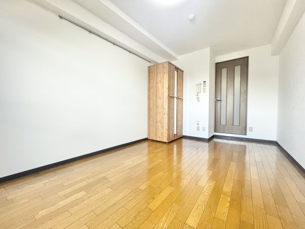 ラフォーレ竹山1階1R リビングの画像