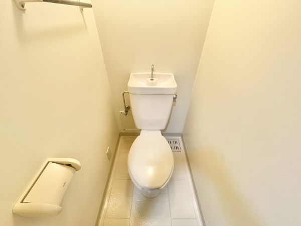 ラフォーレ竹山1階1R トイレの画像