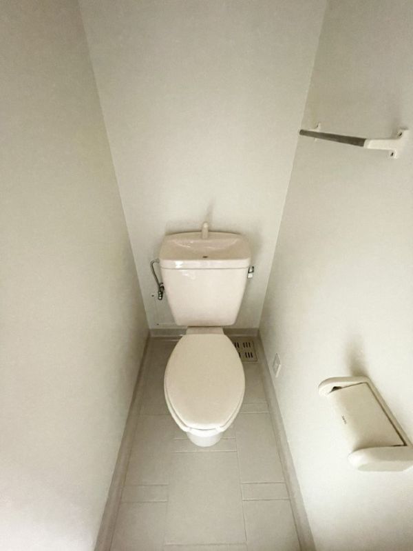 ラフォーレ竹山2階1K トイレの画像