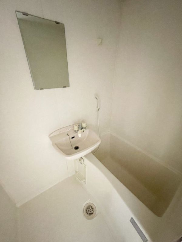 ラフォーレ竹山2階1K お風呂の画像