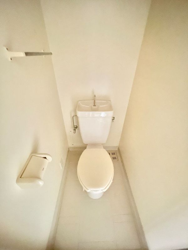 ラフォーレ竹山1階1K トイレの画像