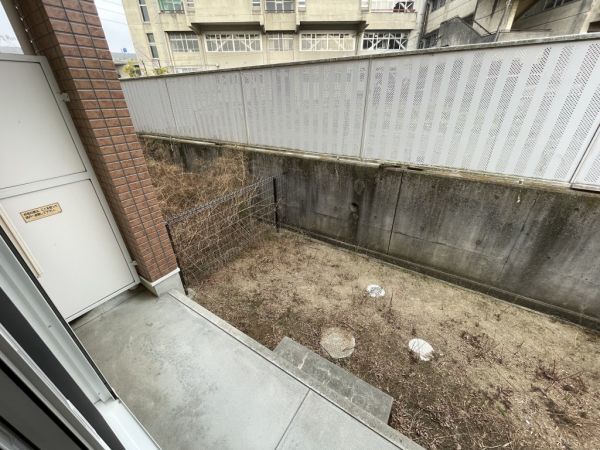 Bentornati1階1R ベランダの画像