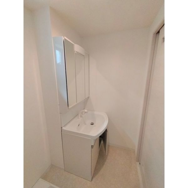 セレニティ八雲北町２丁目3階1LDK 洗面所の画像