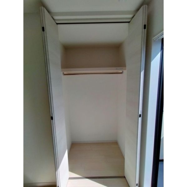 セレニティ八雲北町２丁目3階1LDK 収納の画像