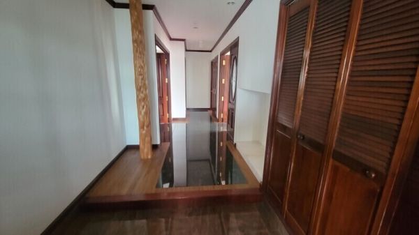 日本IDTビル4階4LDK以上 玄関の画像